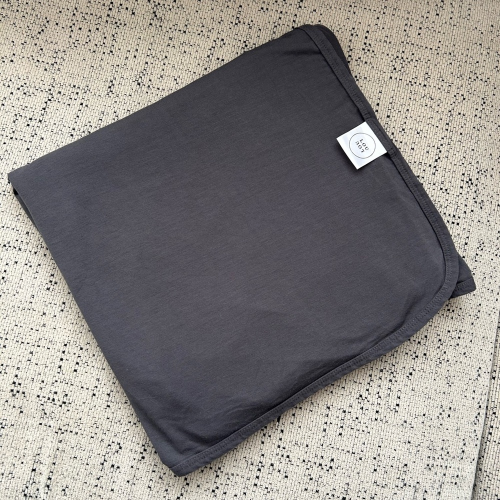 Lou Lou & Co Sawyer (gray) swaddle
